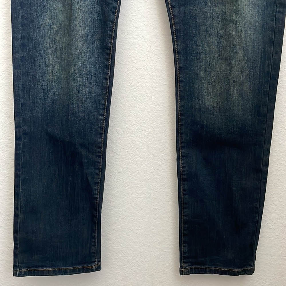 Guess Jeans - Picture 4 of 11